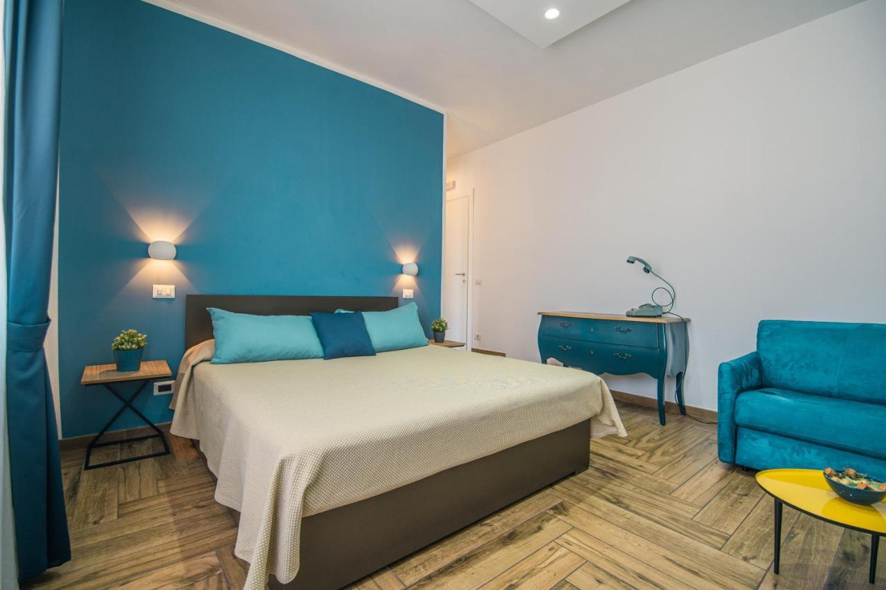 Hub Ferroviario - 12 Posti Letto Per Il Tuo Gruppo A Napoli Con Wifi E Netflix Bed and Breakfast Eksteriør billede