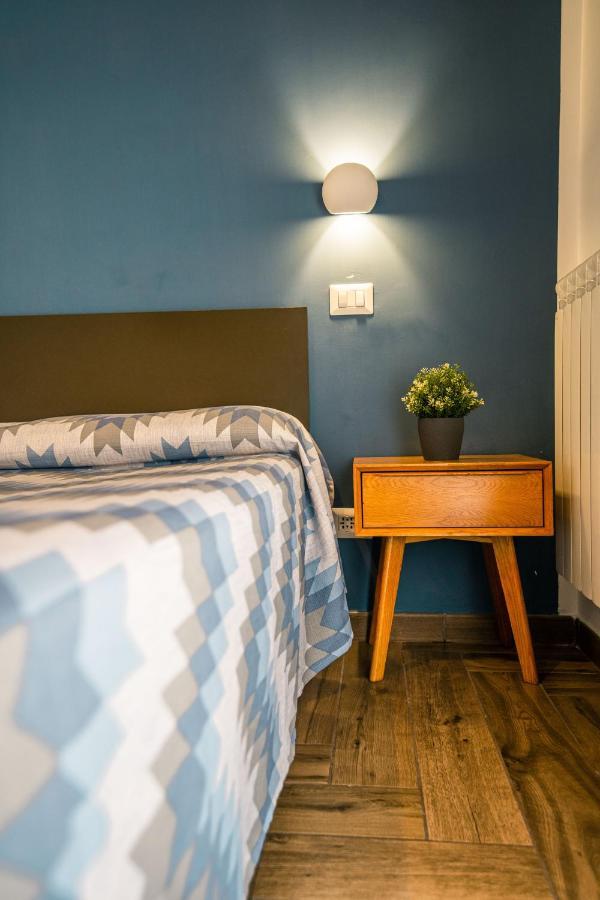 Hub Ferroviario - 12 Posti Letto Per Il Tuo Gruppo A Napoli Con Wifi E Netflix Bed and Breakfast Eksteriør billede