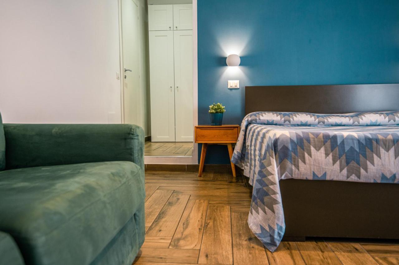 Hub Ferroviario - 12 Posti Letto Per Il Tuo Gruppo A Napoli Con Wifi E Netflix Bed and Breakfast Eksteriør billede