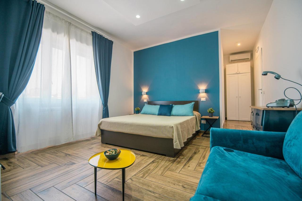 Hub Ferroviario - 12 Posti Letto Per Il Tuo Gruppo A Napoli Con Wifi E Netflix Bed and Breakfast Eksteriør billede